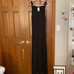 Black Maxi Sundress: FITS XL RECOMMEND L FIT